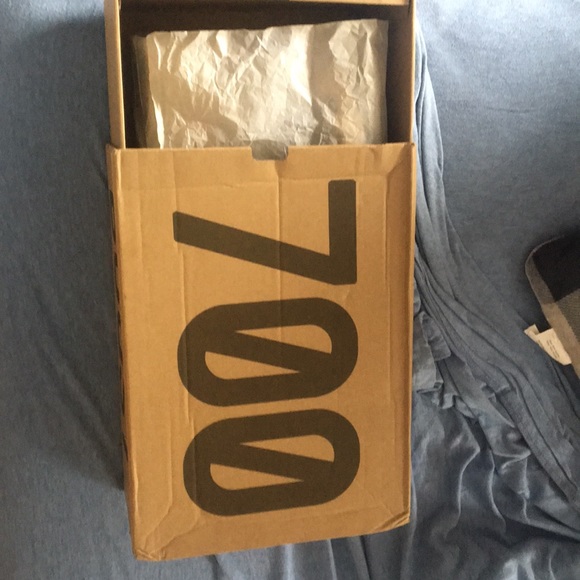 Adidas Yeezy boost 700 wave runner - Picture 1 of 6